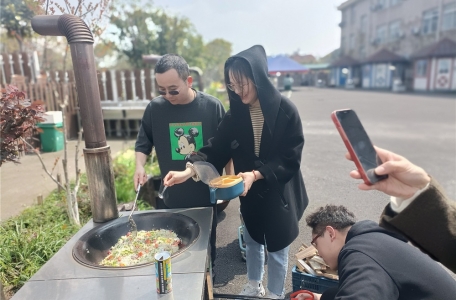 一年四季春為首，莫負(fù)春日好時(shí)光